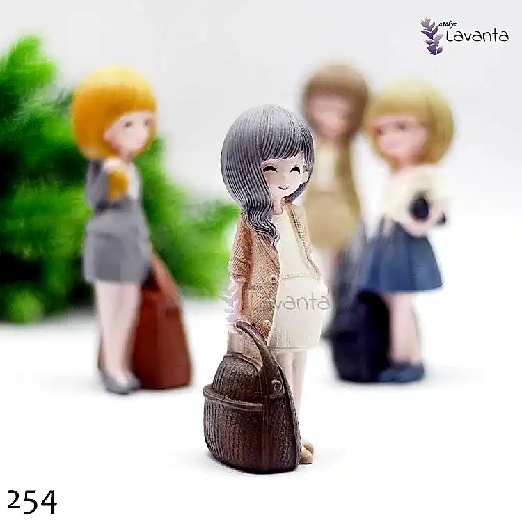 Çantalı Kızlar Kalıbı