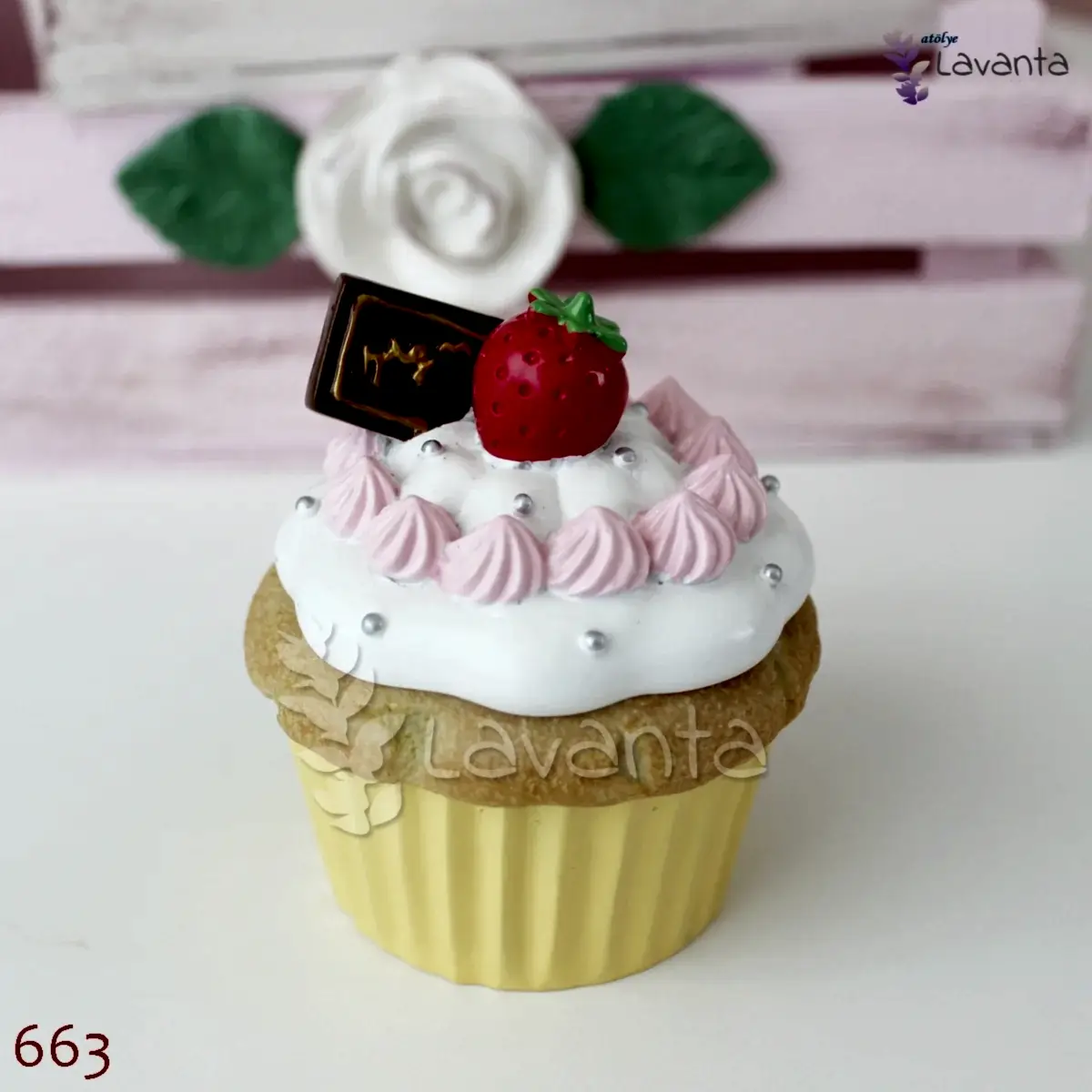 Çilekli Cupcake Kutu Silikon Kalıbı